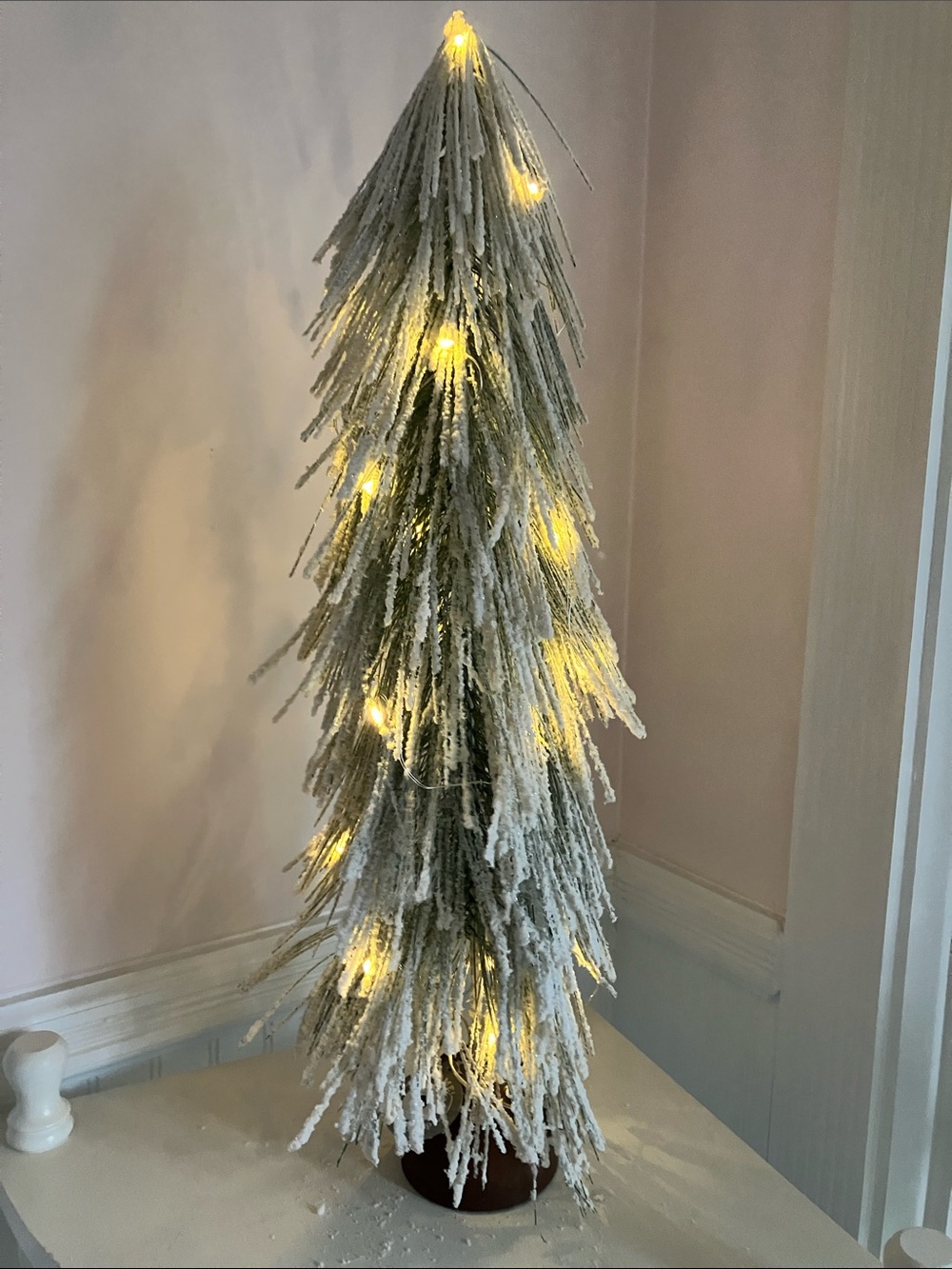 NWT Pre-lit White Flocked Pencil Christmas Tree with battery powered Warm lights
